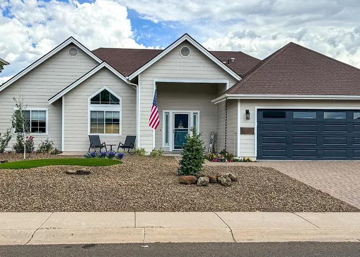 12 Mi To Flagstaff: Pet-friendly W/ Sunroom! Holiday home *