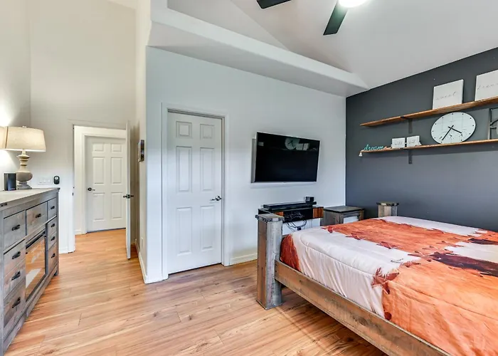 Holiday home 12 Mi To Flagstaff: Pet-friendly W/ Sunroom! *